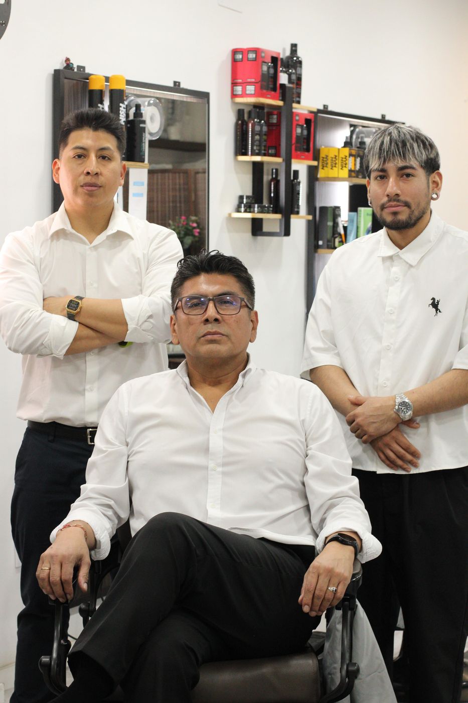 Jorge, Enzo y Joaquín, los barberos de Belmourde Barbería en Pozuelo de Alarcón